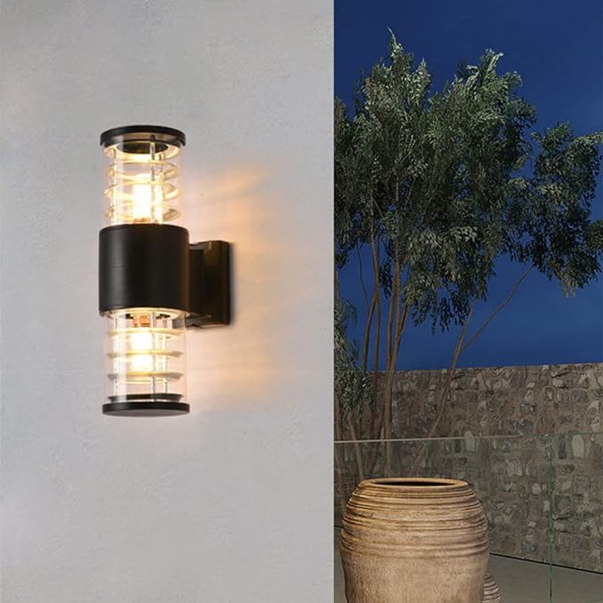 OUTDOOR WALL LIGHT